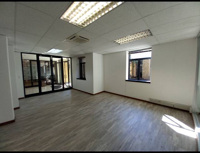 360M² OFFICE TO LET IN BRYANSTON
